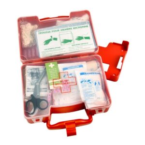 Contenu de la trousse de secours avec matériel de premiers soins