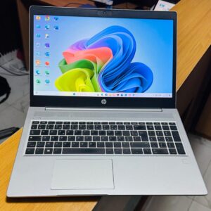 Ordinateur portable HP ProBook 450 G7 Core i7 10ème génération 16 Go RAM SSD 256 Go